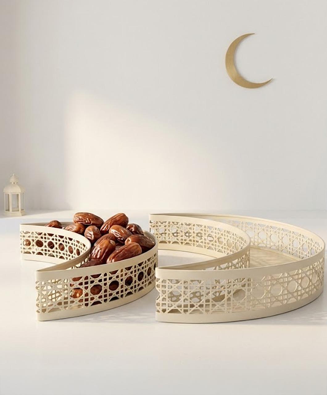 Crescent pair of trays